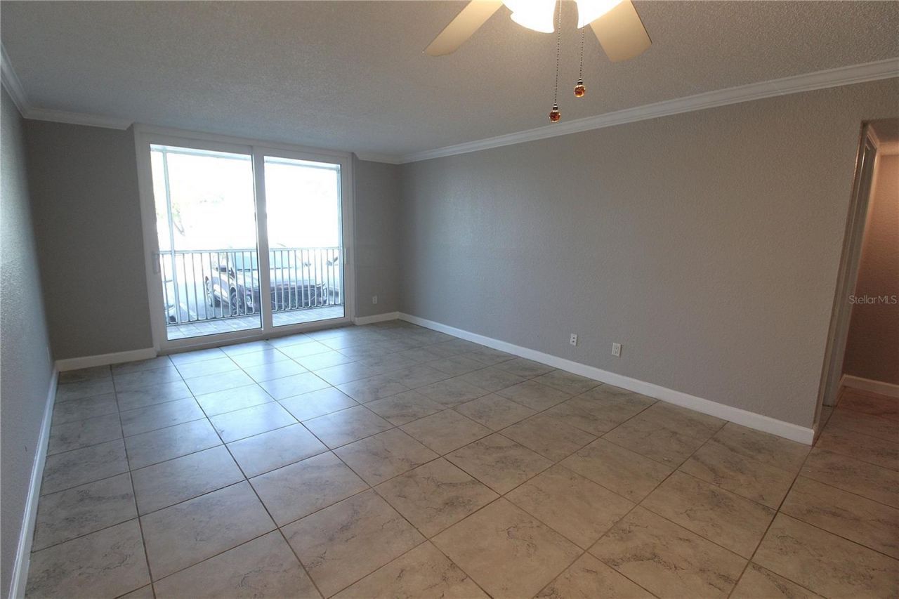 2700 Coconut Bay Lane, Unit 1L, Sarasota, FL 34237 Photo