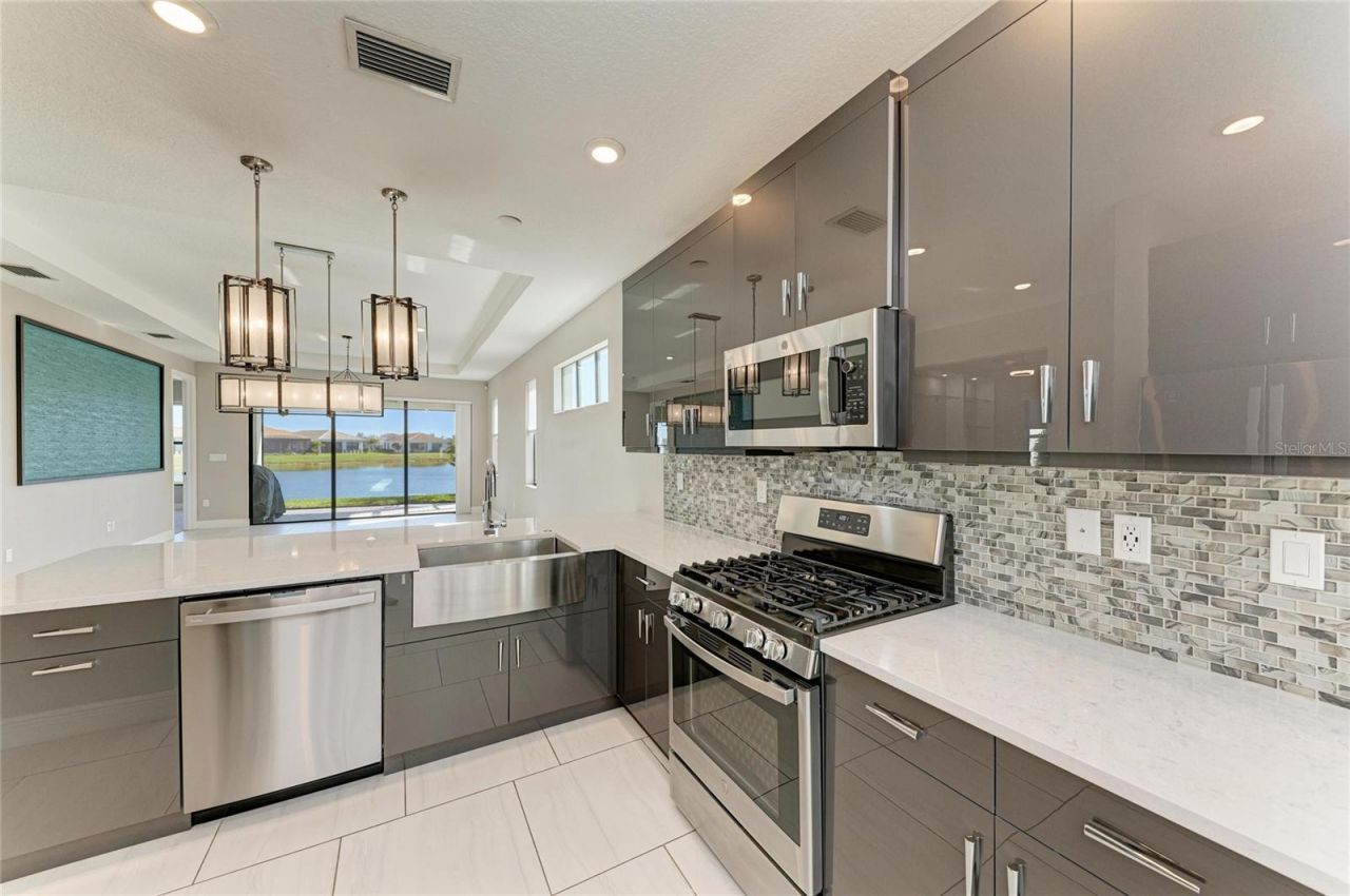 5111 Barnett Circle, Bradenton, FL 34211 Photo