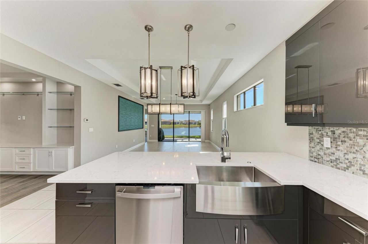 5111 Barnett Circle, Bradenton, FL 34211 Photo