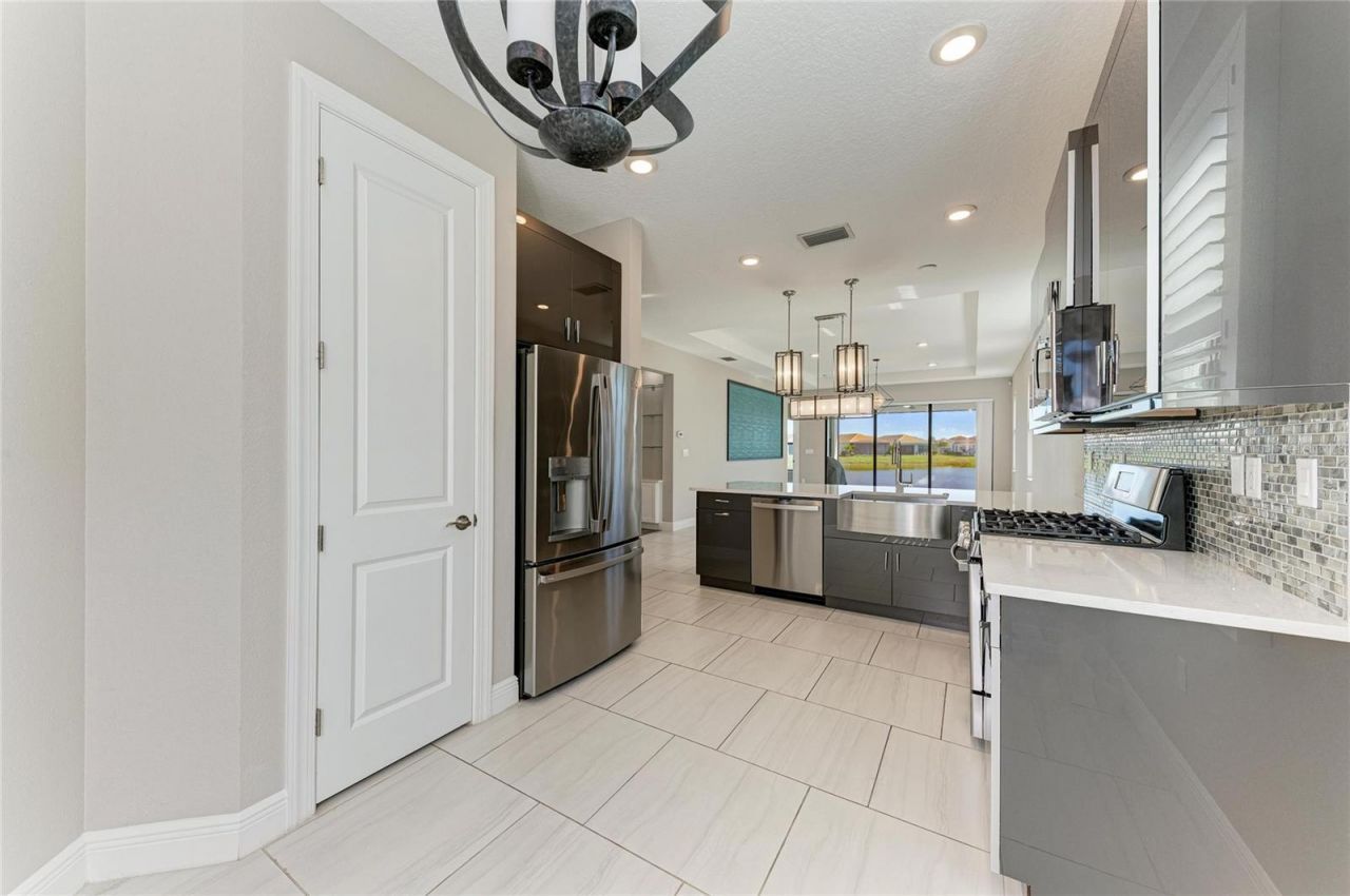 5111 Barnett Circle, Bradenton, FL 34211 Photo