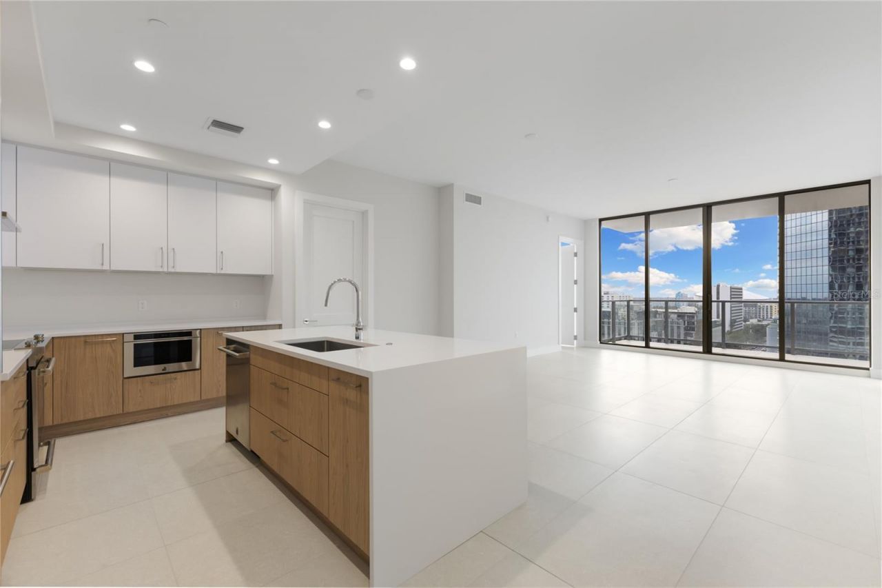 275 1st Avenue S, Unit 1407, Saint Petersburg, FL 33701 Photo