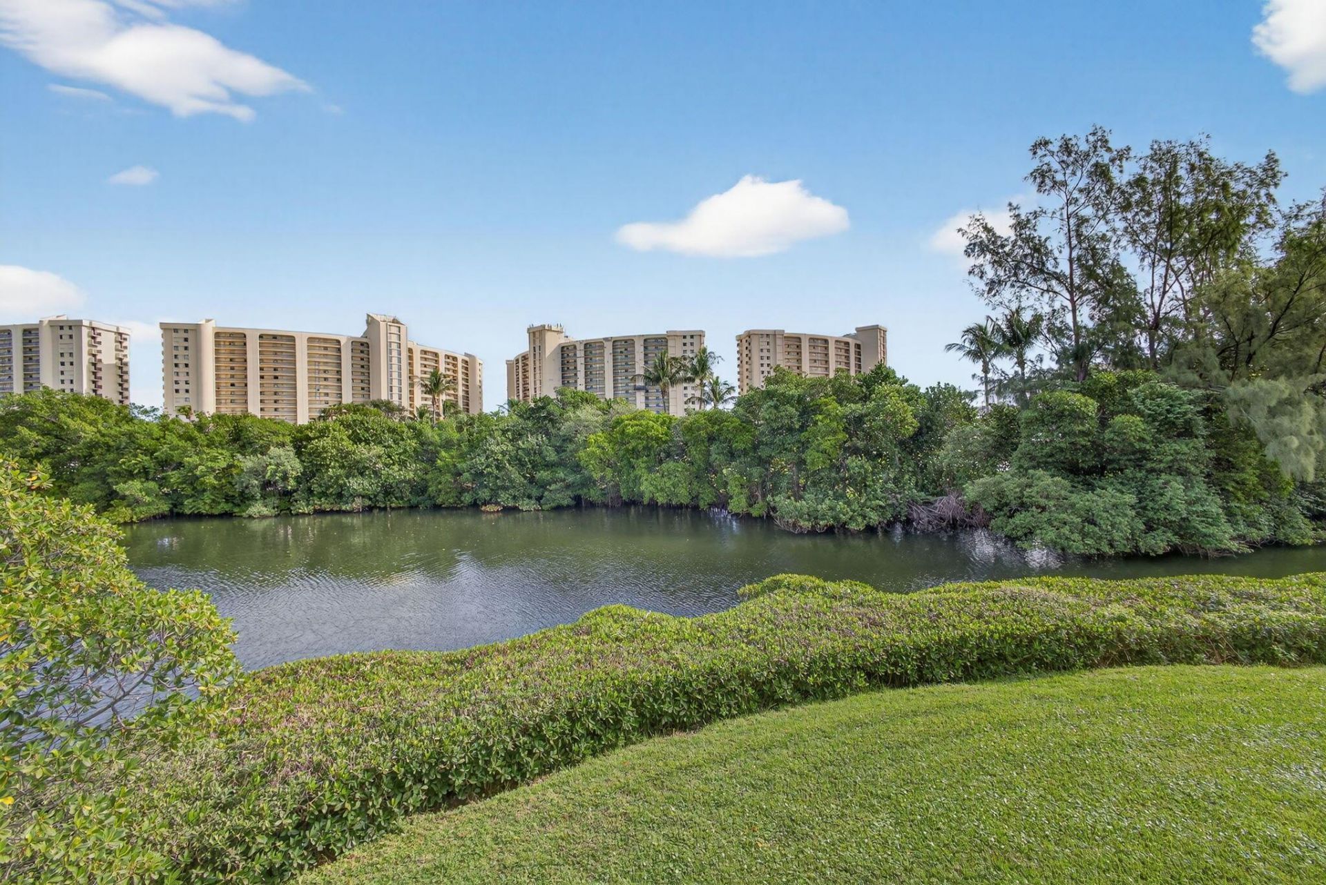 2102 Fairway Drive S, Jupiter, FL 33477 Photo