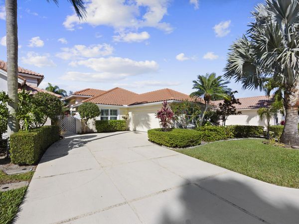 122 Eagleton Lane, Palm Beach Gardens, FL 33418