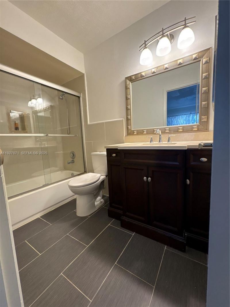 4441 NW 16th St, Unit J102, Lauderhill, FL 33313 Photo
