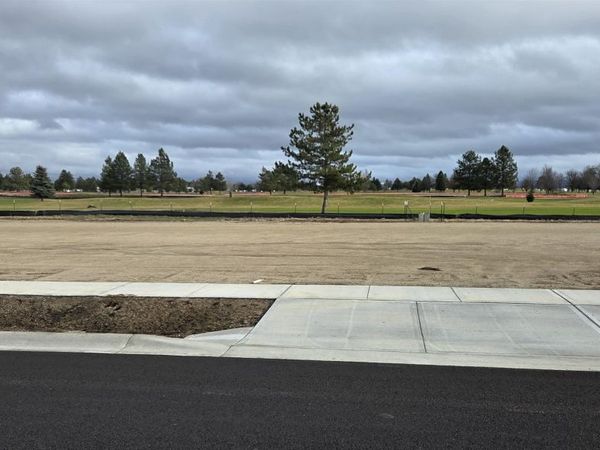 1436 High Desert Dr, Deer Park, WA 99006