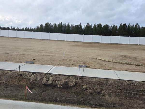 1433 High Desert Dr, Deer Park, WA 99006