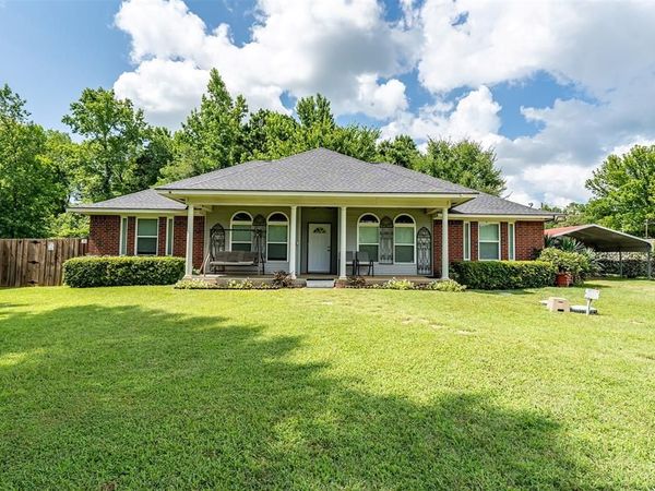 661 Balmorea Drive, Bullard, TX 75757