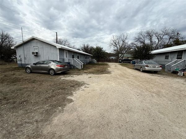 217 2nd Street , Cross Plains, TX 76443