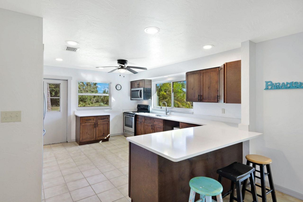 4619 Rue Bayou, Sanibel, FL 33957 Photo