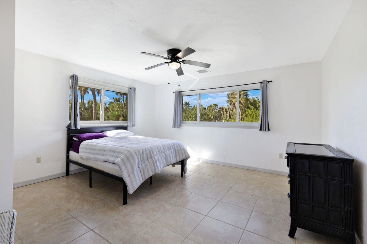 4619 Rue Bayou, Sanibel, FL 33957 Photo
