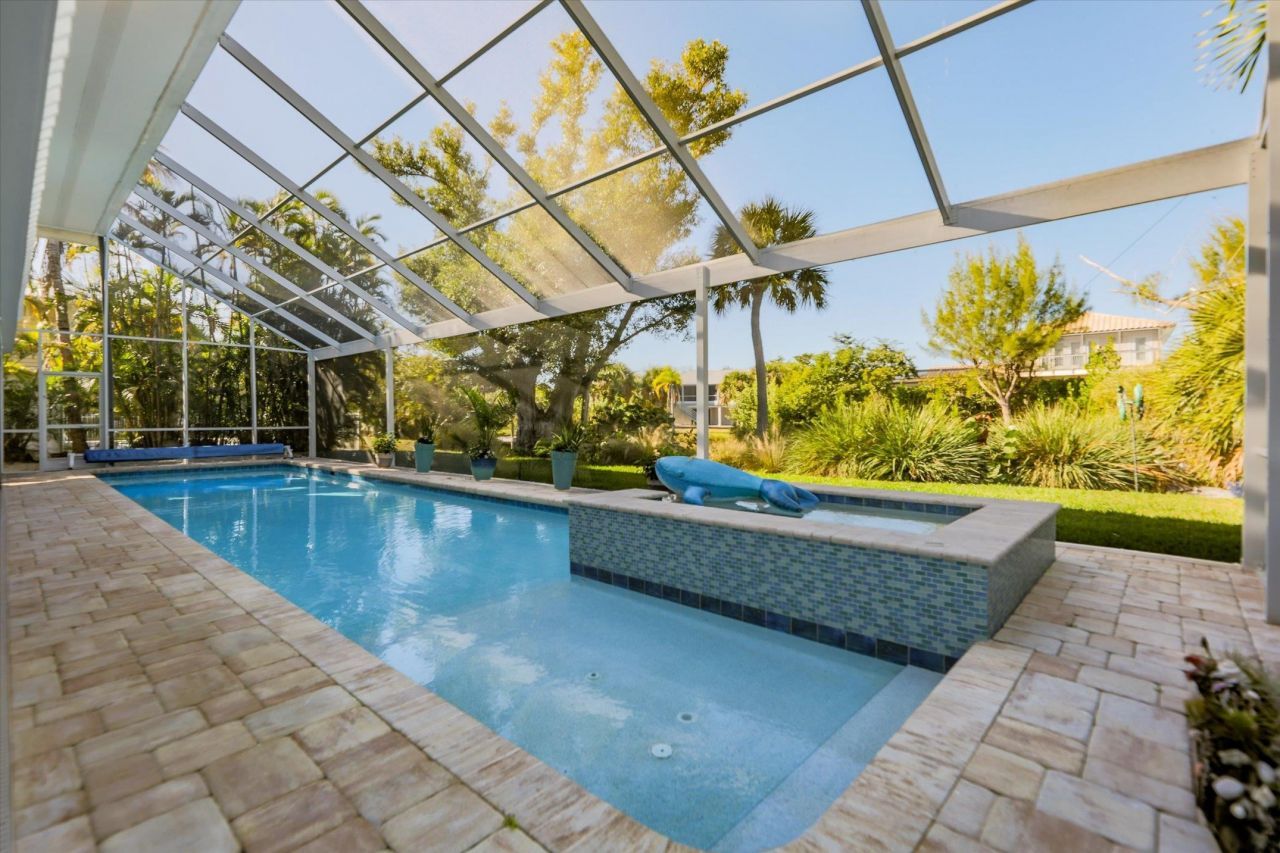 693 Emeril Ct, Sanibel, FL 33957 Photo