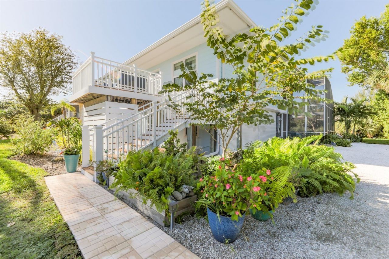 693 Emeril Ct, Sanibel, FL 33957 Photo