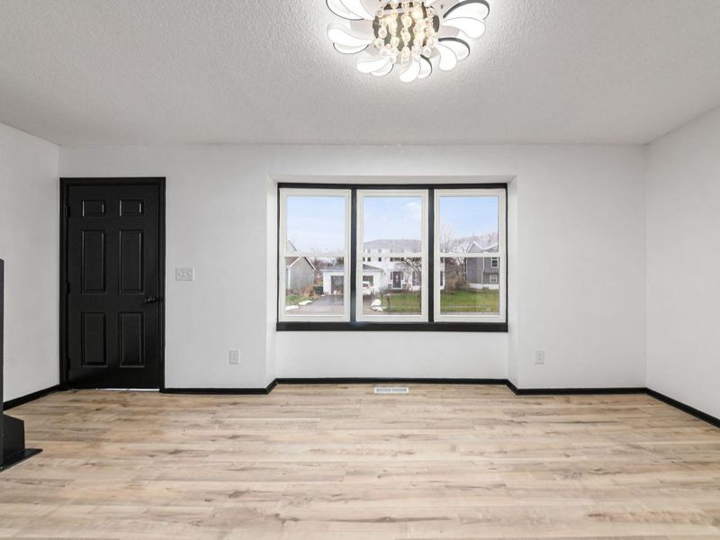 5932 Waterview Drive, Hilliard, OH 43026 Photo 4