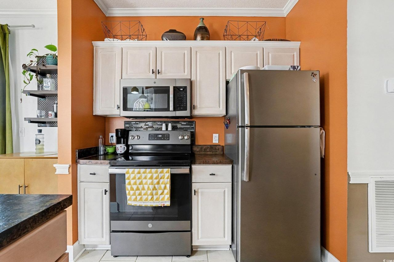 4745 Wild Iris Dr. Photo 8