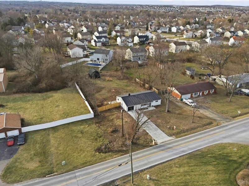 9079 Bunnell Hill Road, Clearcreek Township, OH 45458 Photo 30