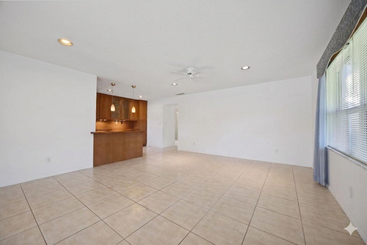275 High Point Court, Unit D, Boynton Beach, FL 33435 Photo