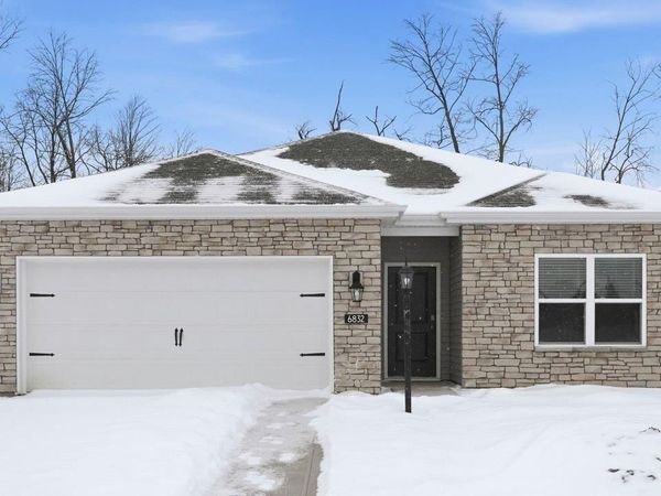 6832 Jerome Park Place, Fort Wayne, IN 46835