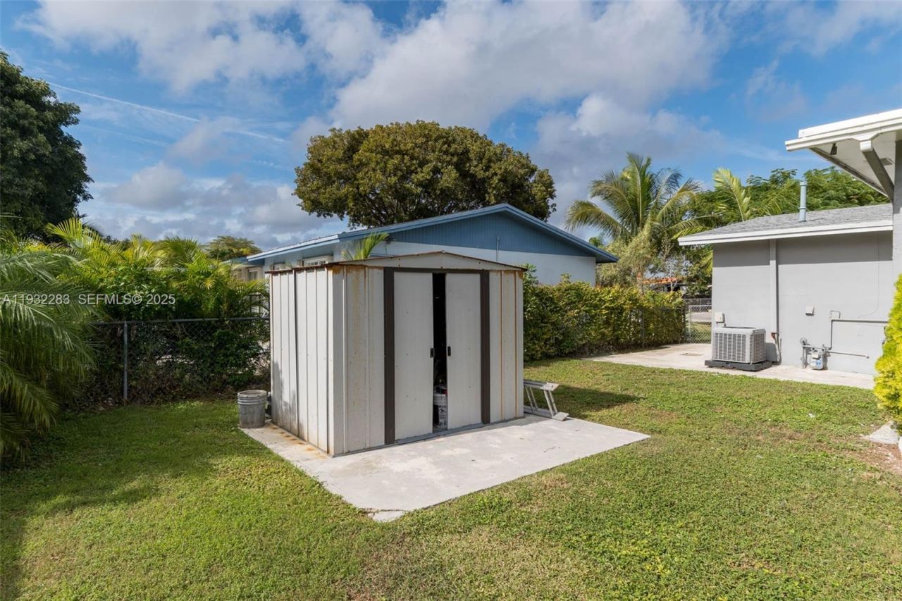 13010 SW 80th St, Miami, FL 33183 Photo