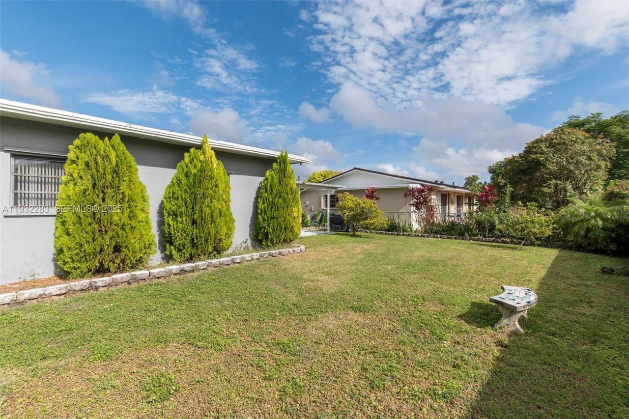 13010 SW 80th St, Miami, FL 33183 Photo