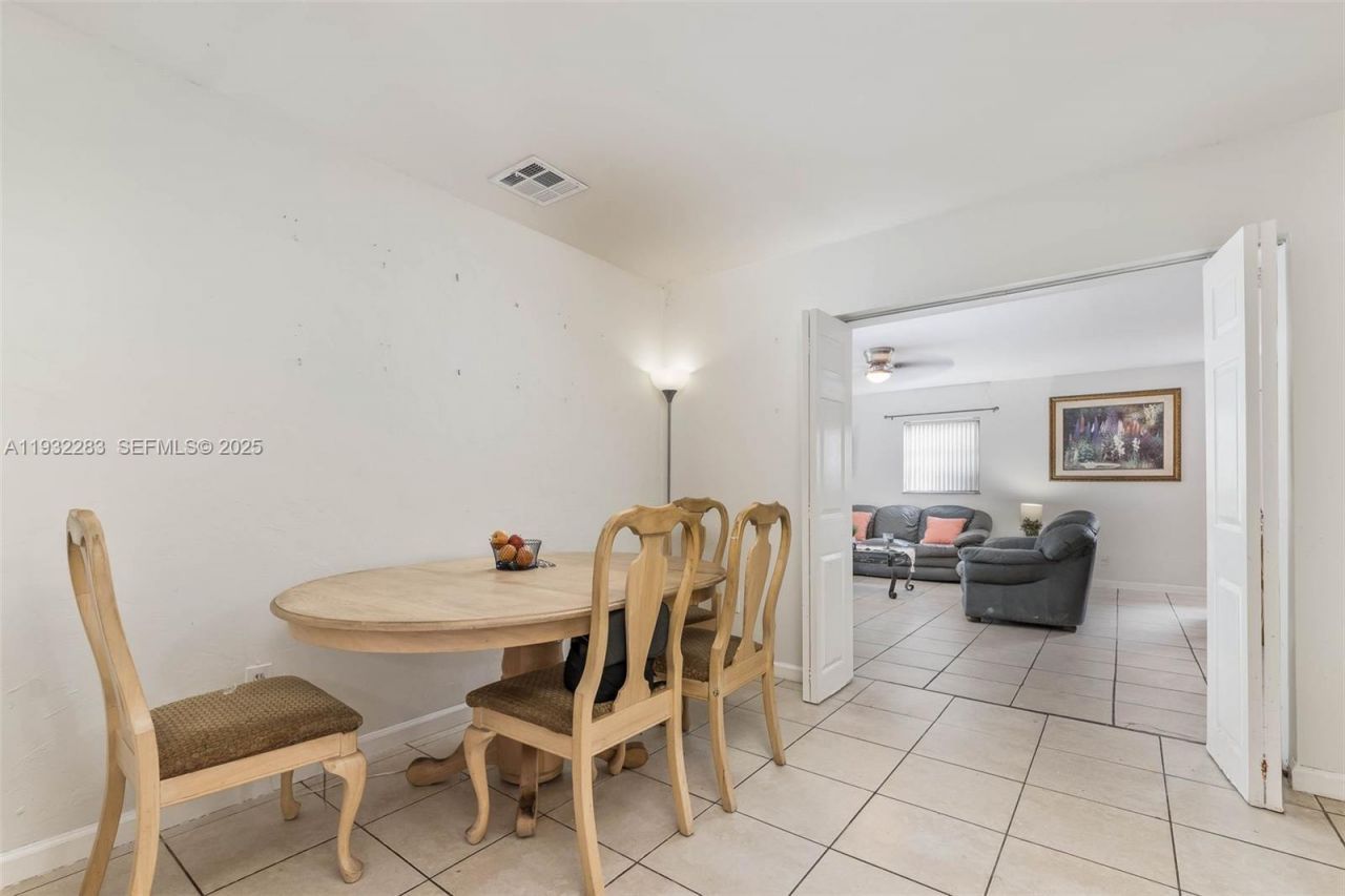 13010 SW 80th St, Miami, FL 33183 Photo