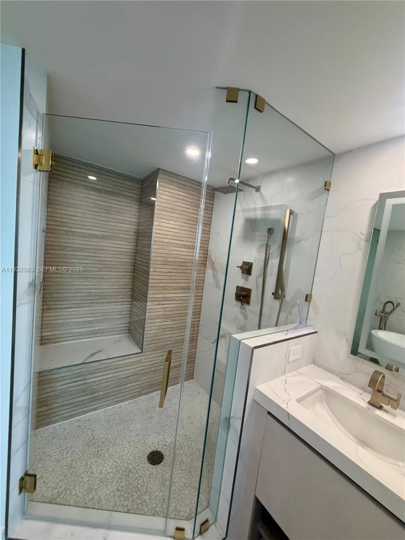 6899 Collins Ave , Unit 1008, Miami Beach, FL 33141 Photo