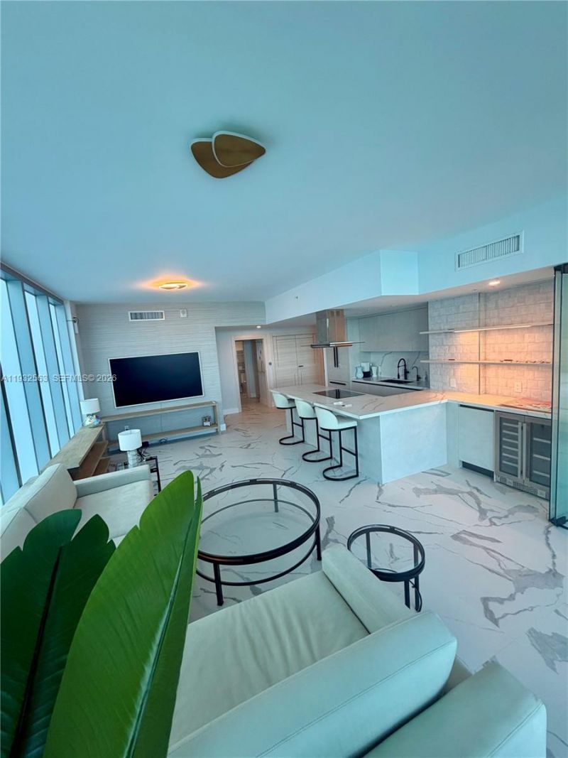 6899 Collins Ave, Unit 1008, Miami Beach, FL 33141 Photo