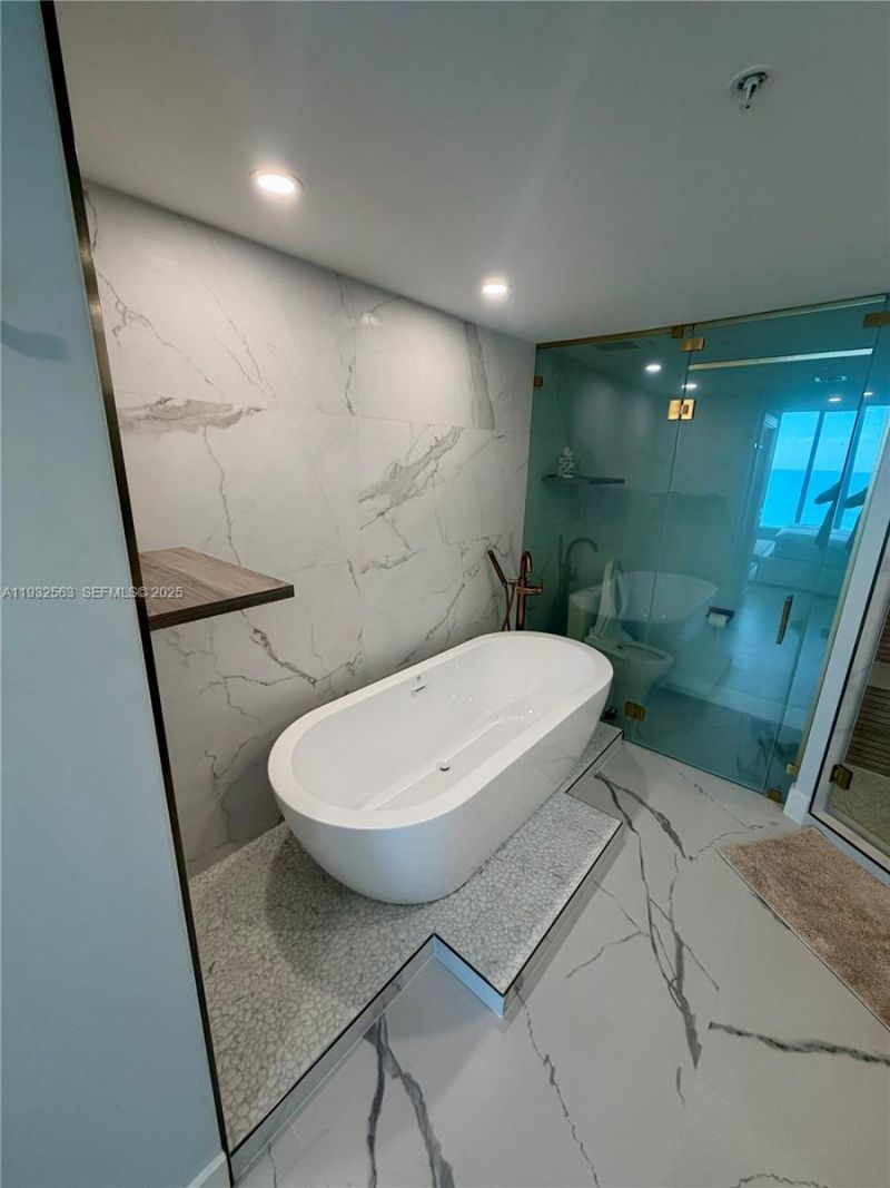 6899 Collins Ave , Unit 1008, Miami Beach, FL 33141 Photo