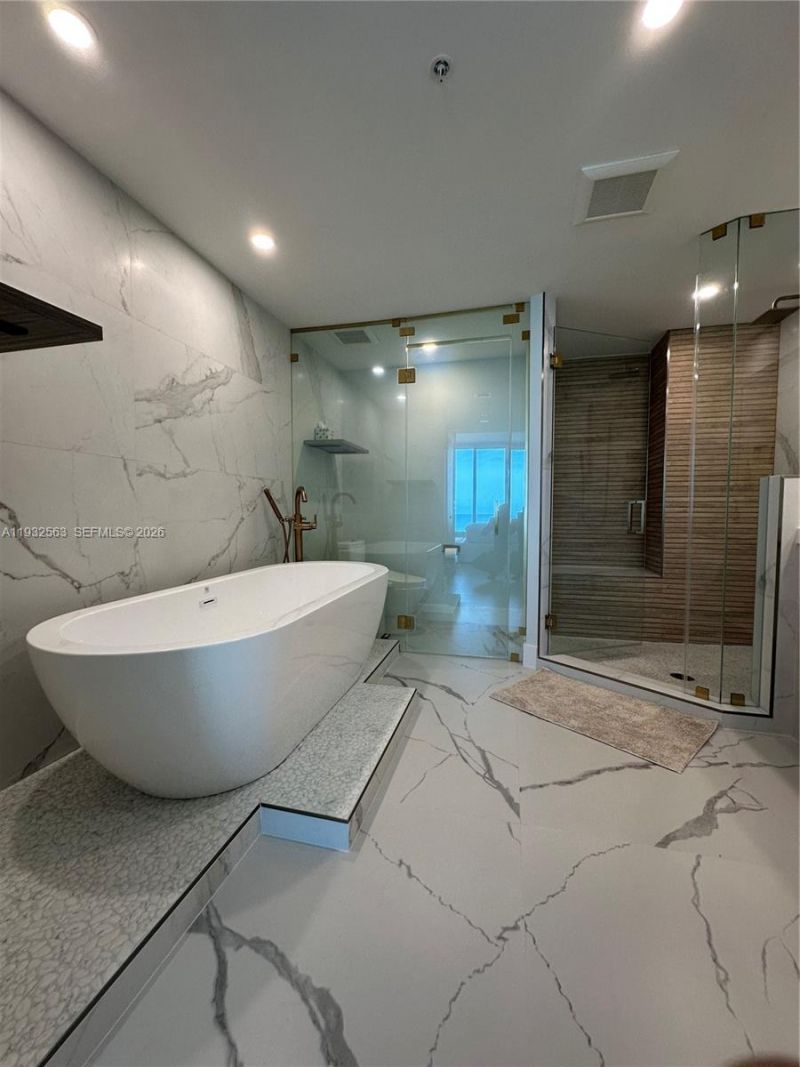 6899 Collins Ave, Unit 1008, Miami Beach, FL 33141 Photo