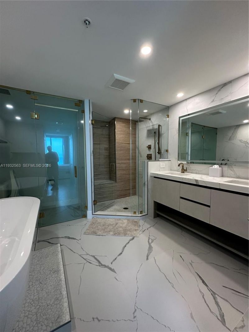 6899 Collins Ave, Unit 1008, Miami Beach, FL 33141 Photo