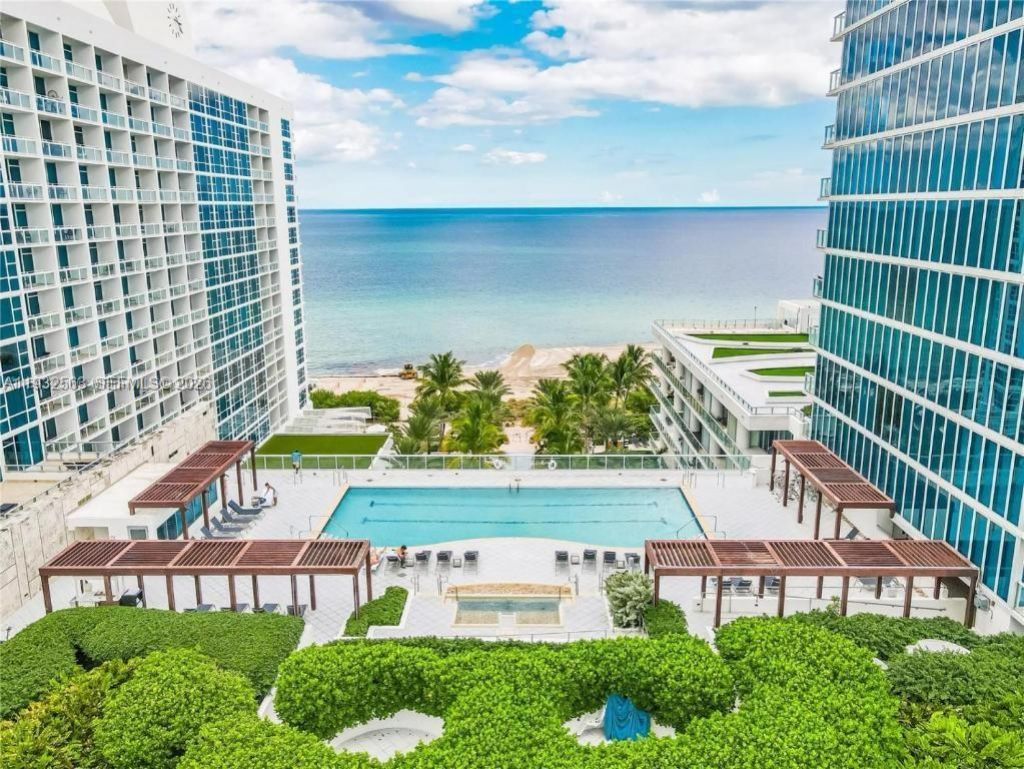 6899 Collins Ave, Unit 1008, Miami Beach, FL 33141 Photo