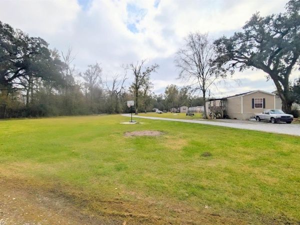 42575 La Hwy 42, Prairieville, LA 70769