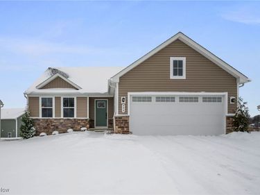 994 Bookman Avenue, Lakemore, OH 44312