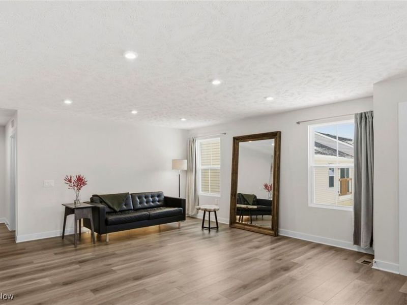 994 Bookman Avenue, Lakemore, OH 44312 Photo 7