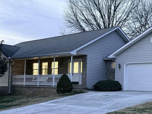 913 Columbine Lea, Sevierville, TN 37862