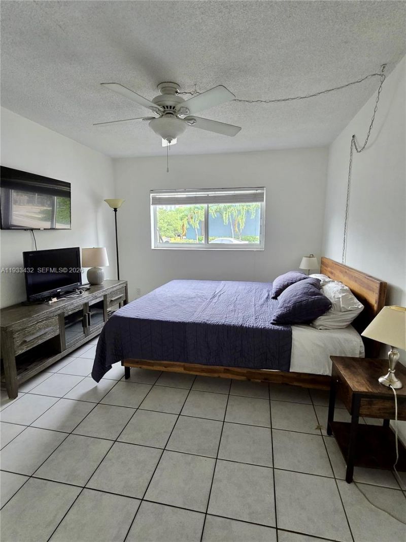 1001 SE 16th St, Unit 1, Fort Lauderdale, FL 33316 Photo
