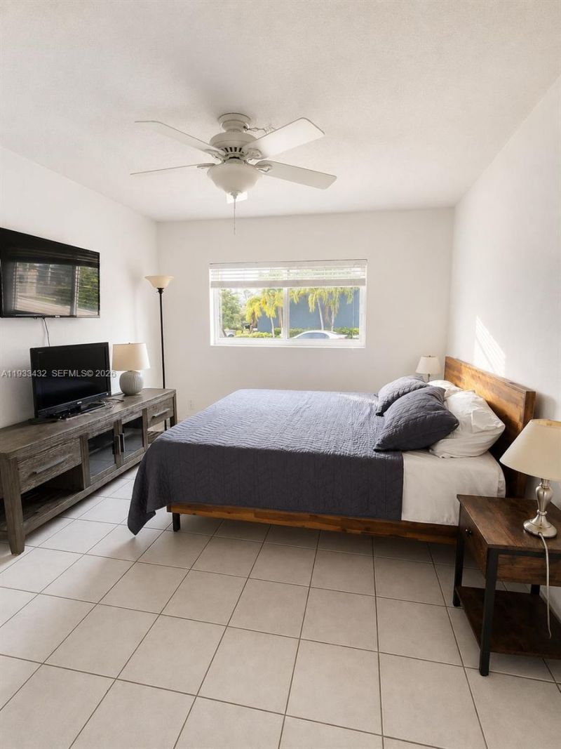 1001 SE 16th St, Unit 1, Fort Lauderdale, FL 33316 Photo