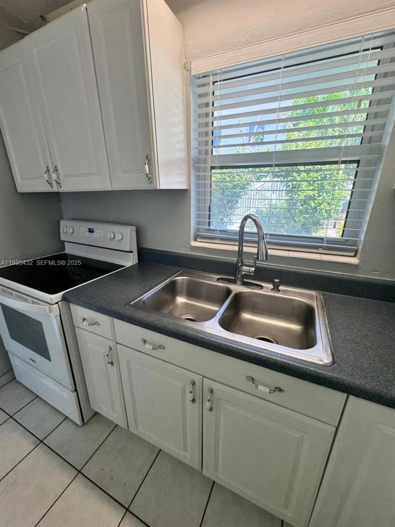 1001 SE 16th St, Unit 1, Fort Lauderdale, FL 33316 Photo