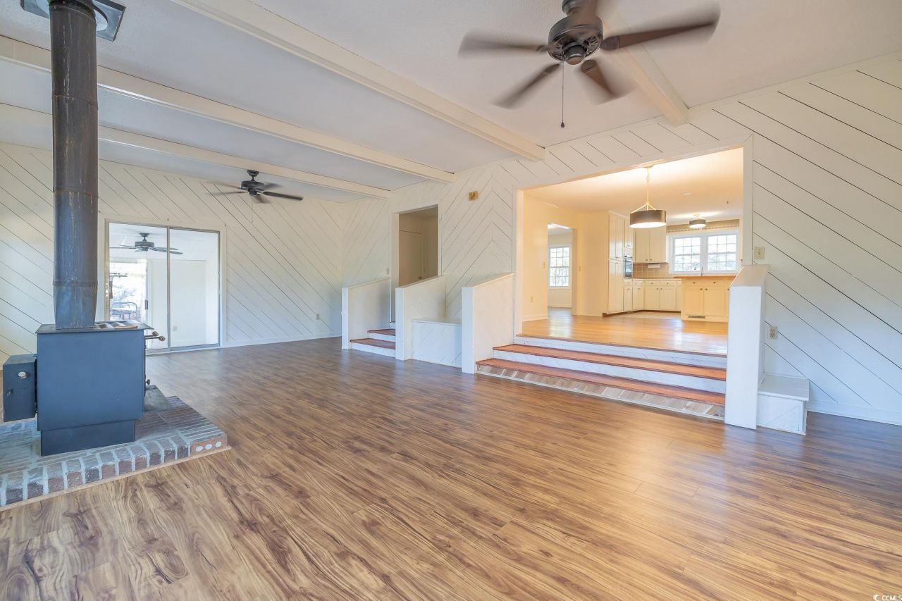 330 Hagley Dr. Photo 10