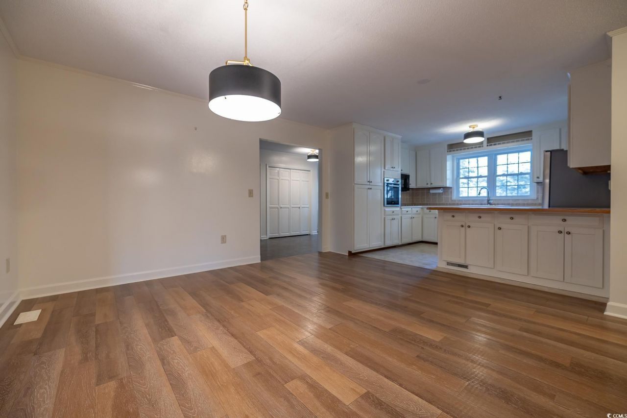 330 Hagley Dr. Photo 12