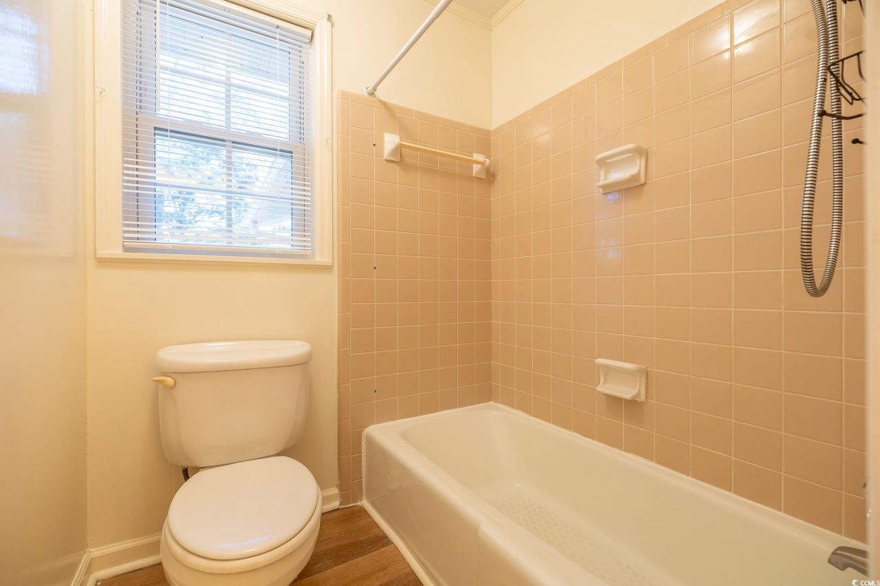 330 Hagley Dr. Photo 14