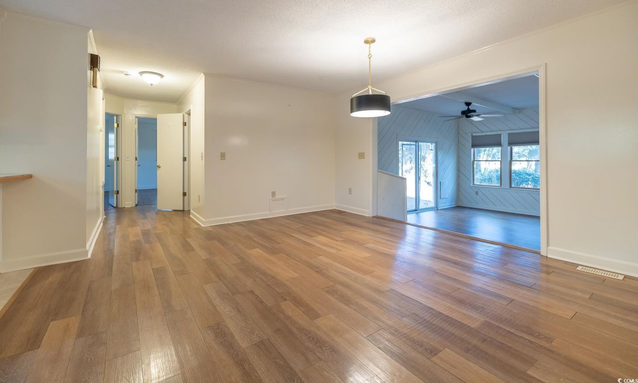 330 Hagley Dr. Photo 4