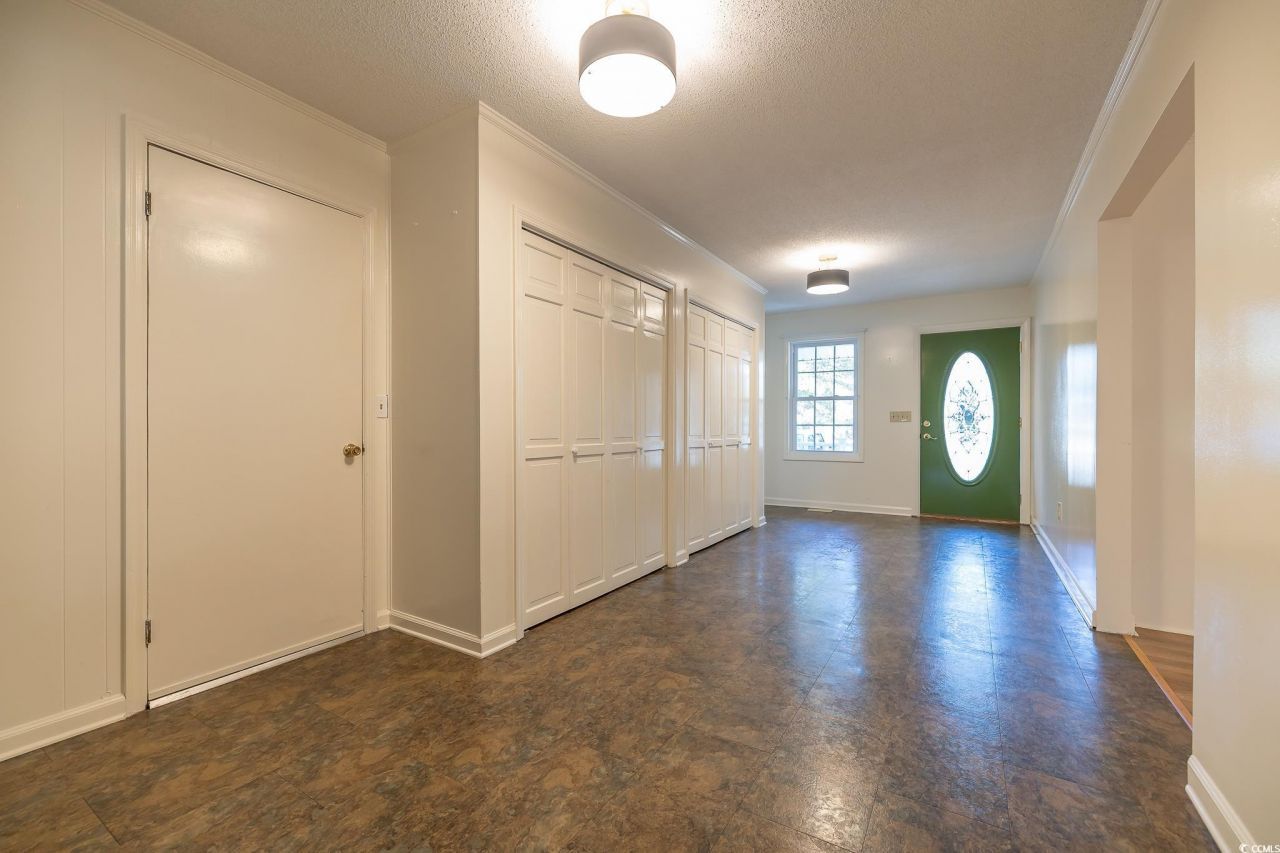 330 Hagley Dr. Photo 5