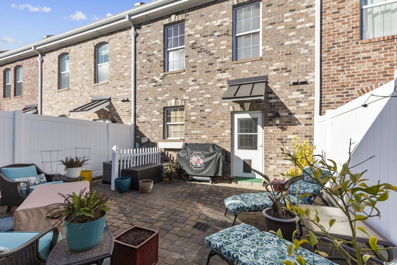 945 Rosencrans Ln. Photo 30