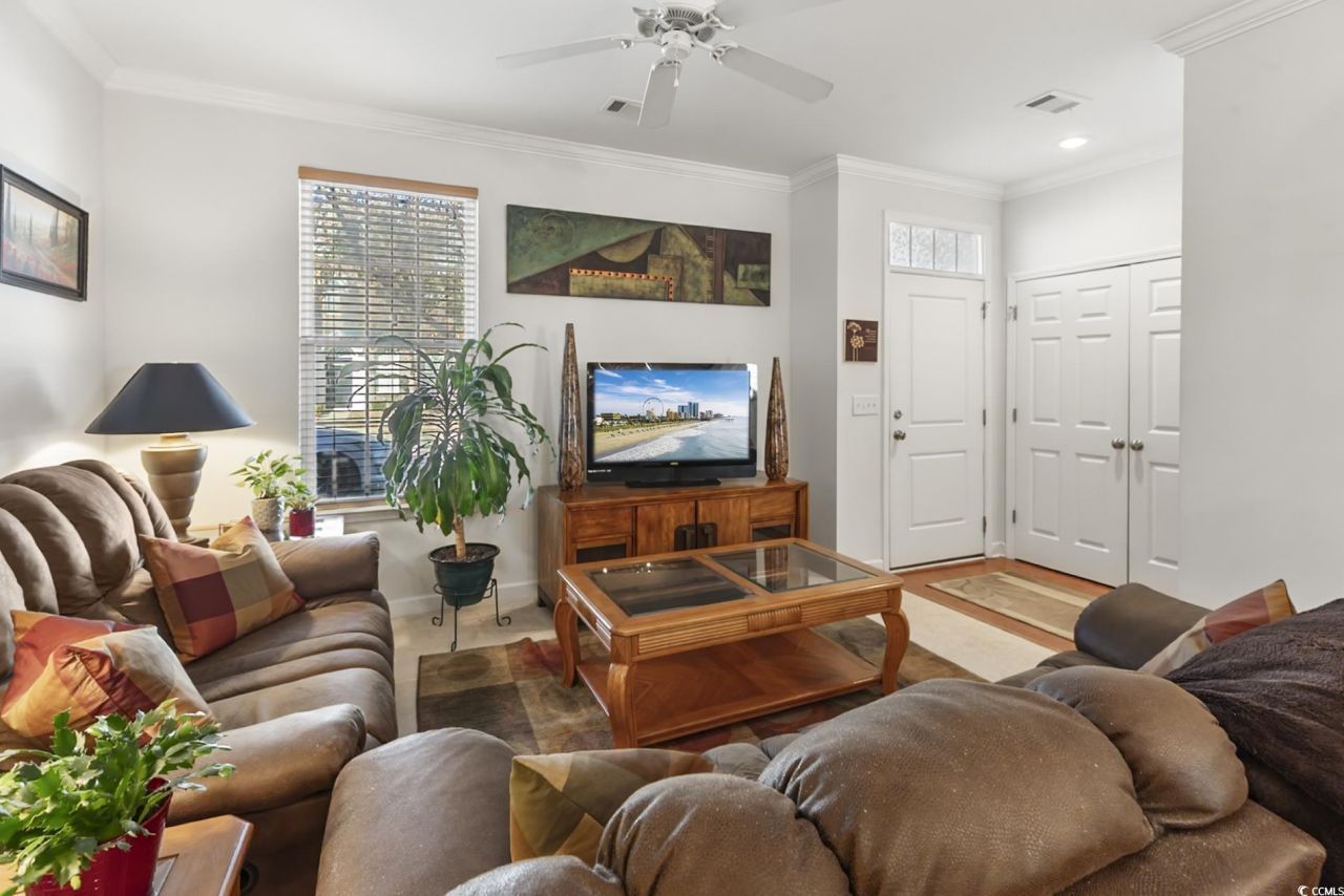 945 Rosencrans Ln. Photo 7