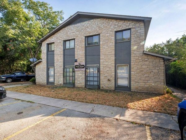 200 Concho ST, Unit B, Lockhart, TX 78644