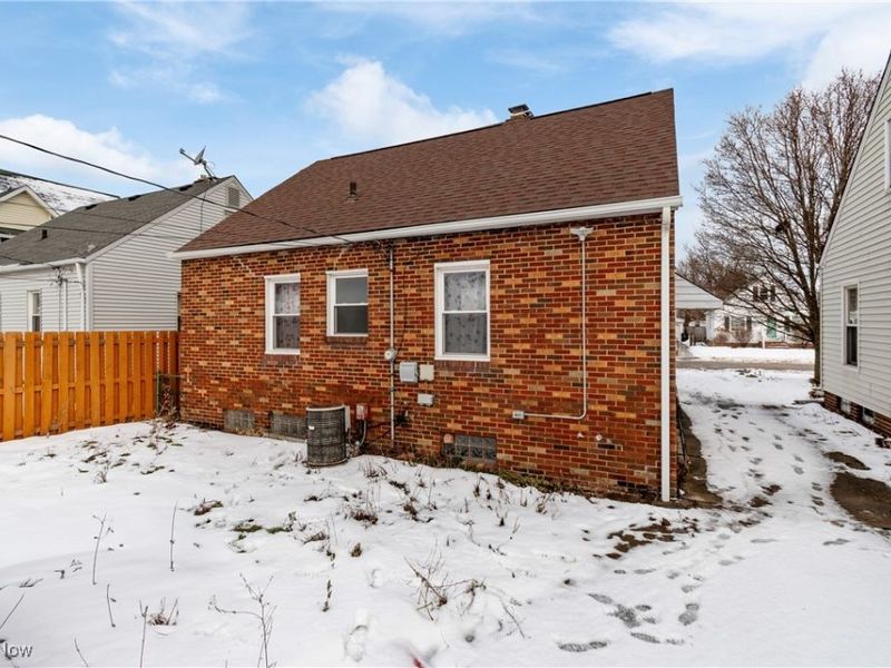 14313 Montrose Avenue, Cleveland, OH 44111 Photo 27