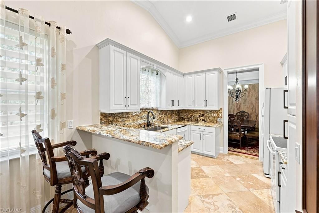 1345 Mariposa Cir, Unit 5204, Naples, FL 34105 Photo