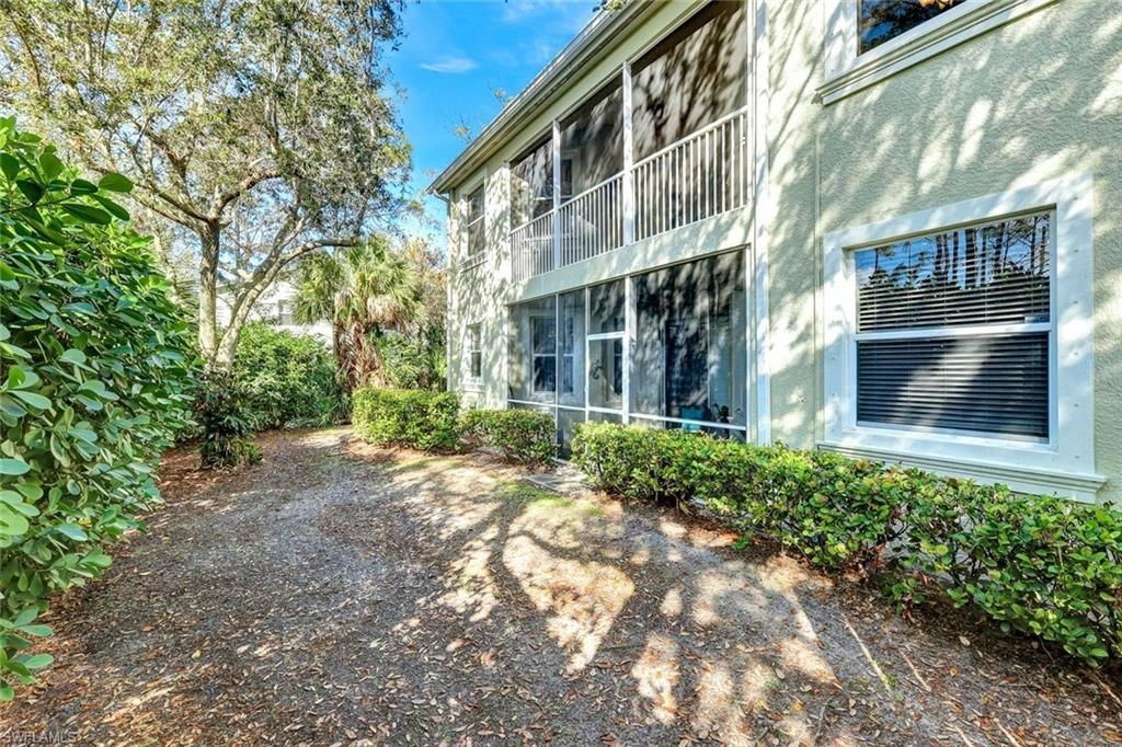 1345 Mariposa Cir, Unit 5204, Naples, FL 34105 Photo