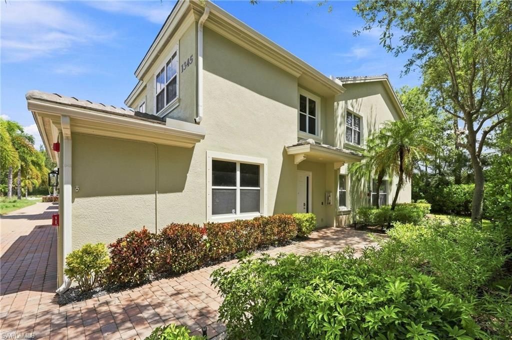 1345 Mariposa Cir, Unit 5204, Naples, FL 34105 Photo