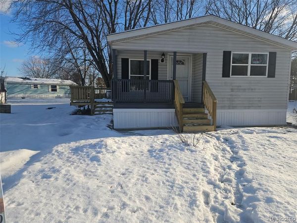 6274 Cree Ct, Genesee Twp, MI 48506